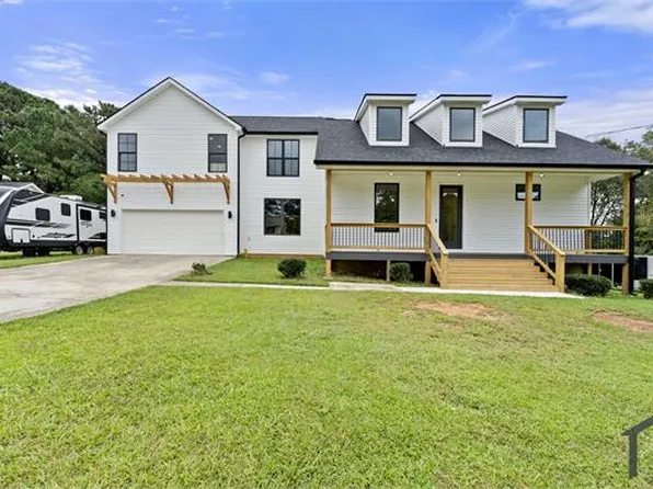 213 Wagon Wheel Dr, Rex, GA 30273