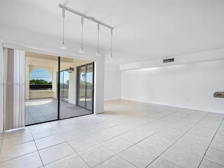 9040 SW 125th Ave #D408 — Photo 14