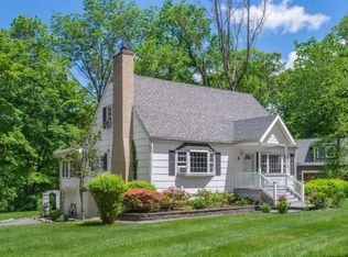 2 Toboggan Trl, Kinnelon, NJ 07405