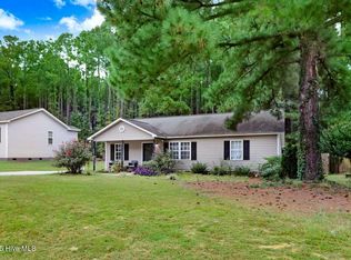 147 Creekside Dr, Four Oaks, NC 27524
