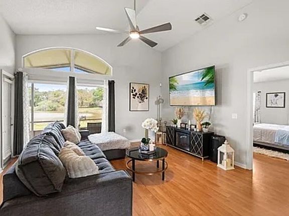 3rd image of 3114 Dellcrest Pl