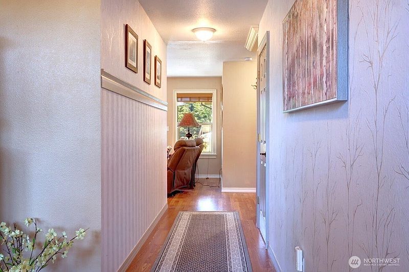 4th image of 33007 G Place