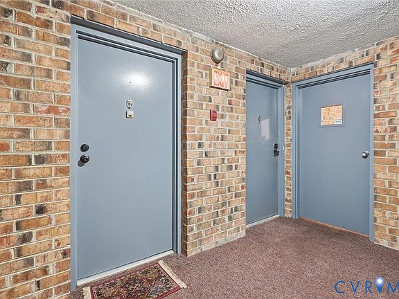 3rd image of 1509 Regency Woods Rd APT 301