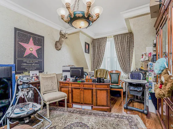 125 Oceana Drive East image 10 of 17