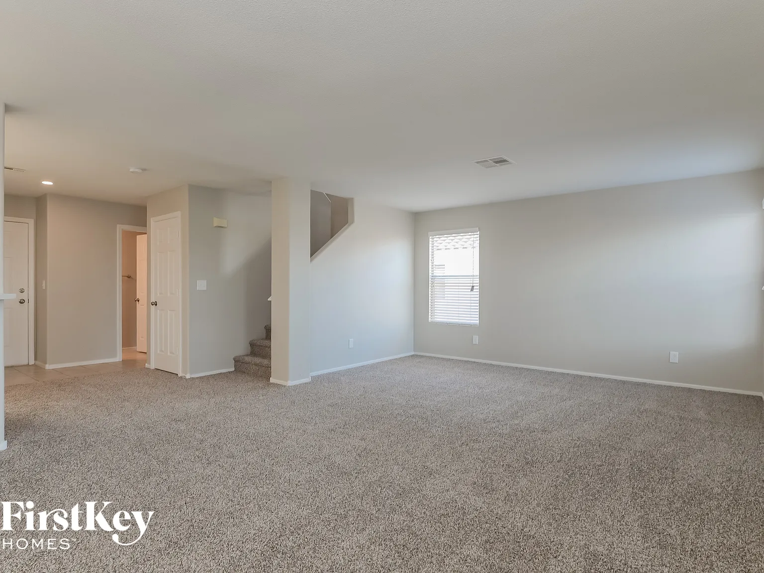 3 bed, 2.5 bath, 1746 sqft, $2,260 — Photo 3