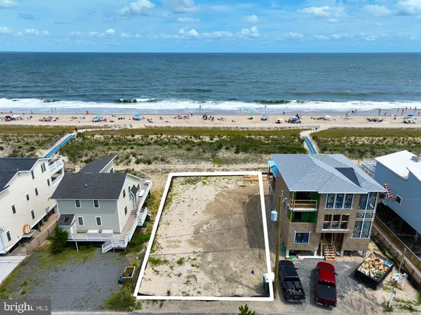 1104 S Ocean Dr, Bethany Beach, DE 19930
