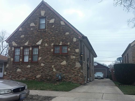 3rd image of 19 W 140th Ct