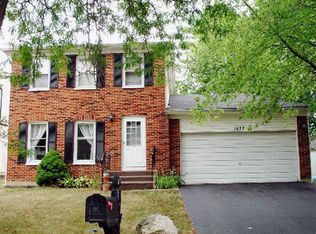 1677 Trafalgar Ln, Aurora, IL 60504