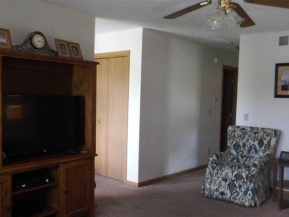 2nd image of 6827 Louden Dr