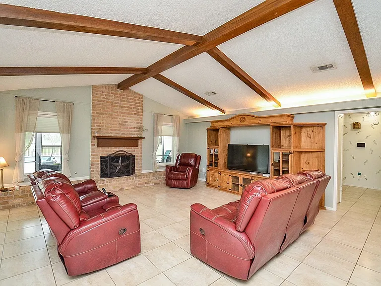 2106 Glenn Lakes Ln — Photo 8