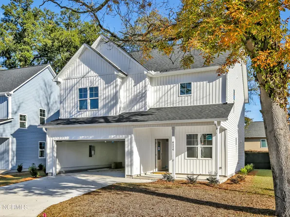 6524 Oak Canopy Drive, Wilmington, NC 28409