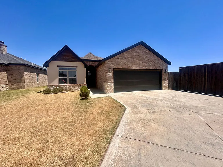 10317 Vernon Dr — Photo 3
