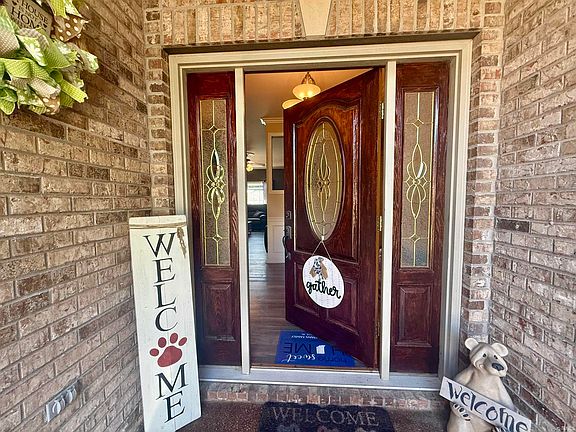2nd image of 2717 Wheaton Dr