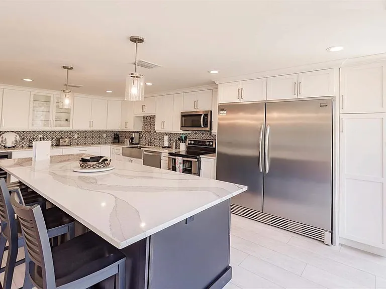1125 W Peppertree Dr #102 — Photo 14