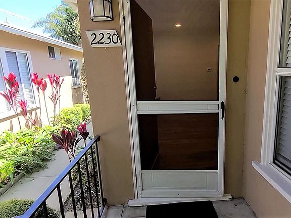 5th image of 2230 S Carmelina Ave