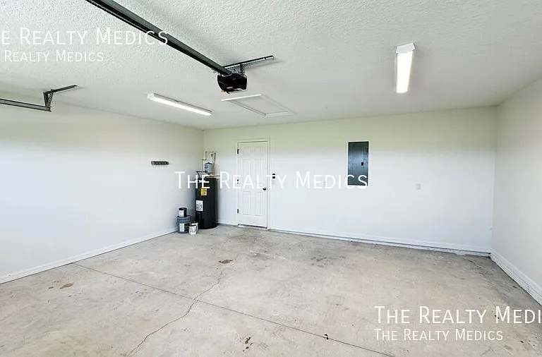 8219 Cozumel Ln — Photo 35