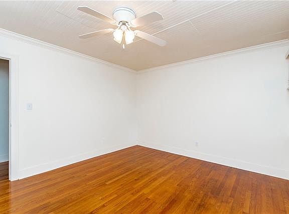 4th image of 815 Texas Ave