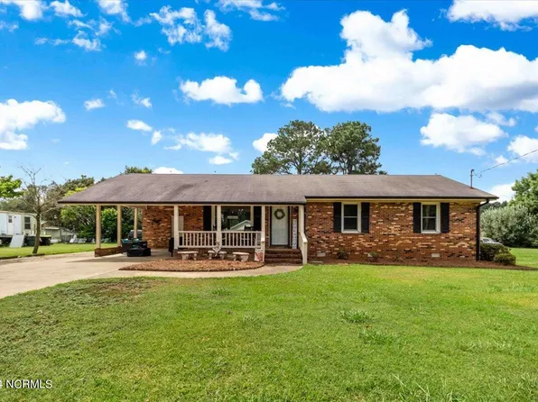 129 E Pine Forest Road, Mount Olive, NC 28365