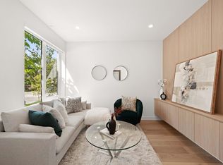 2412 Victoria Dr, Vancouver, BC V5N 4J8