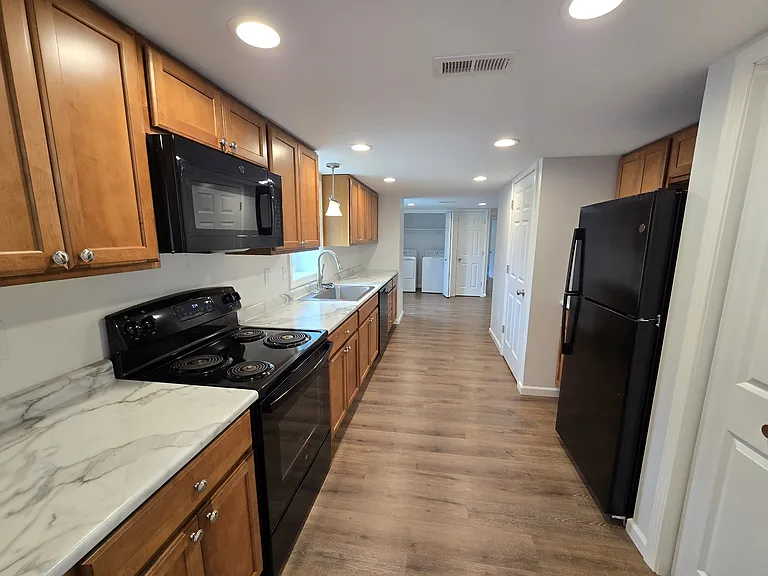 904 W Welsh St #B — Photo 1
