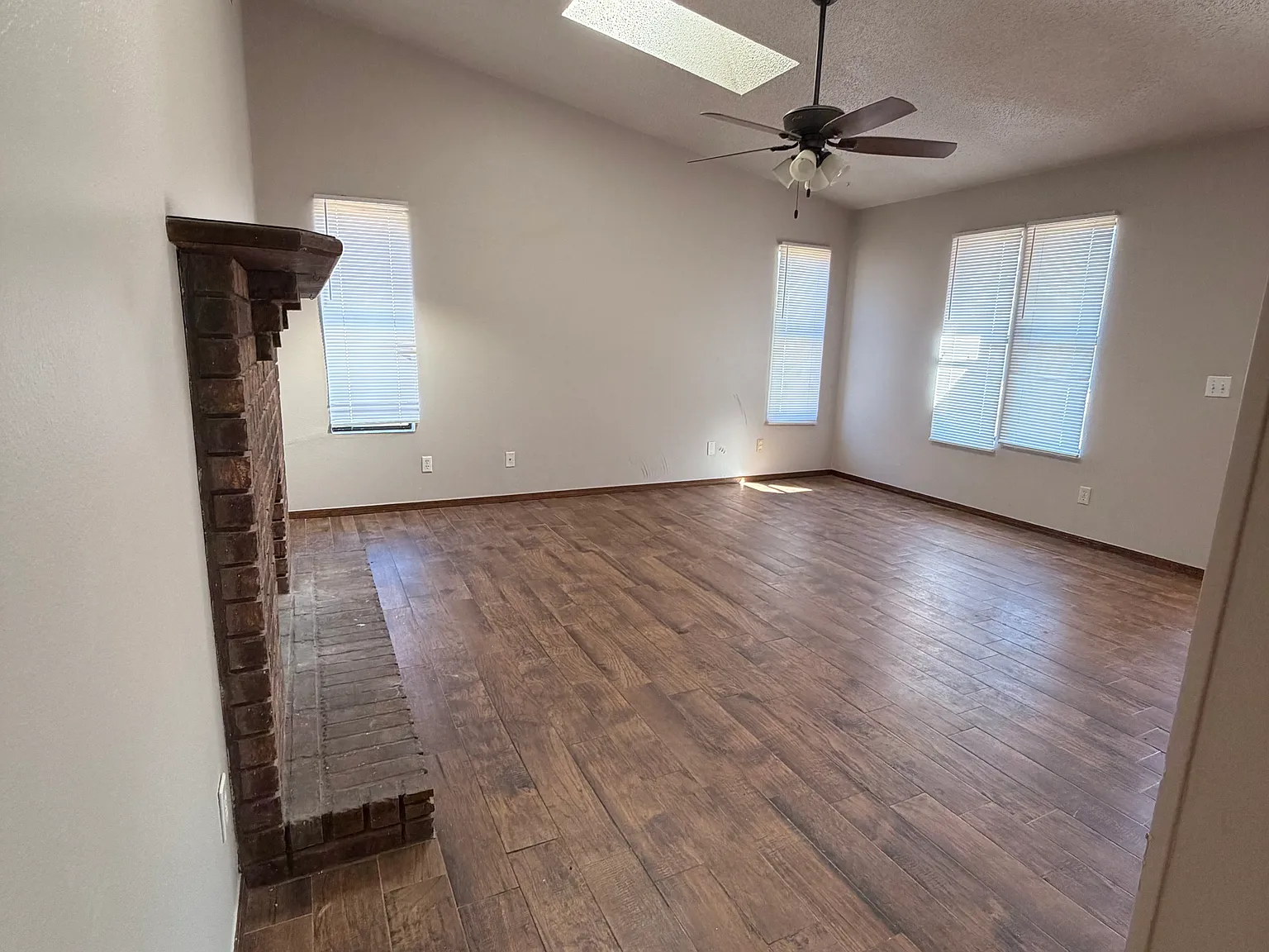 3 bed, 1329 sqft, $1,420 — Photo 4