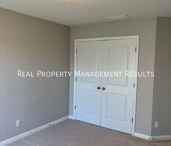 4817 White Chapel Dr — Photo 13