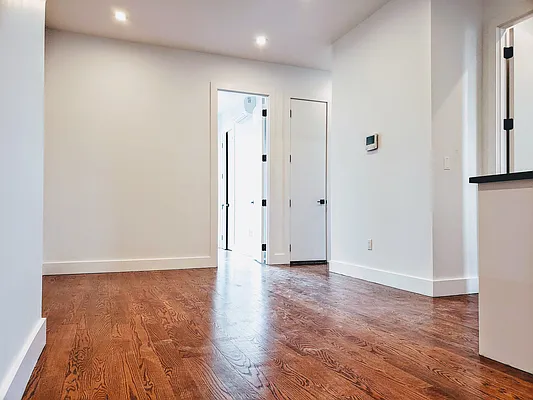 Rented by Urban Pads | media 8