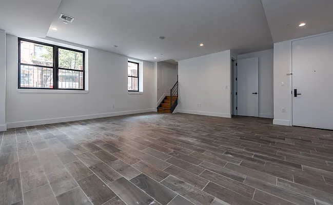 Rented by Nooklyn NYC LLC | media 37