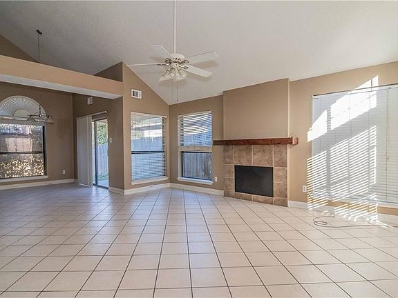 4th image of 1375 Glencliff Dr