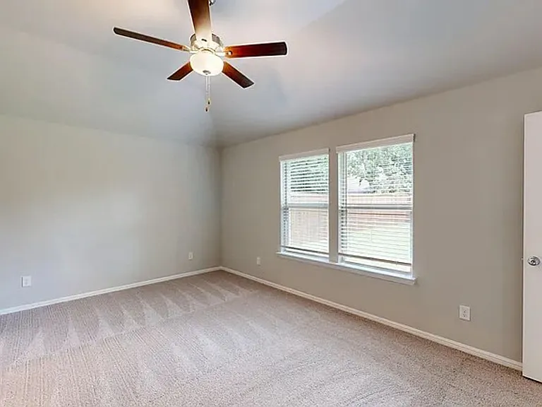 3316 Coronation Ct — Photo 17