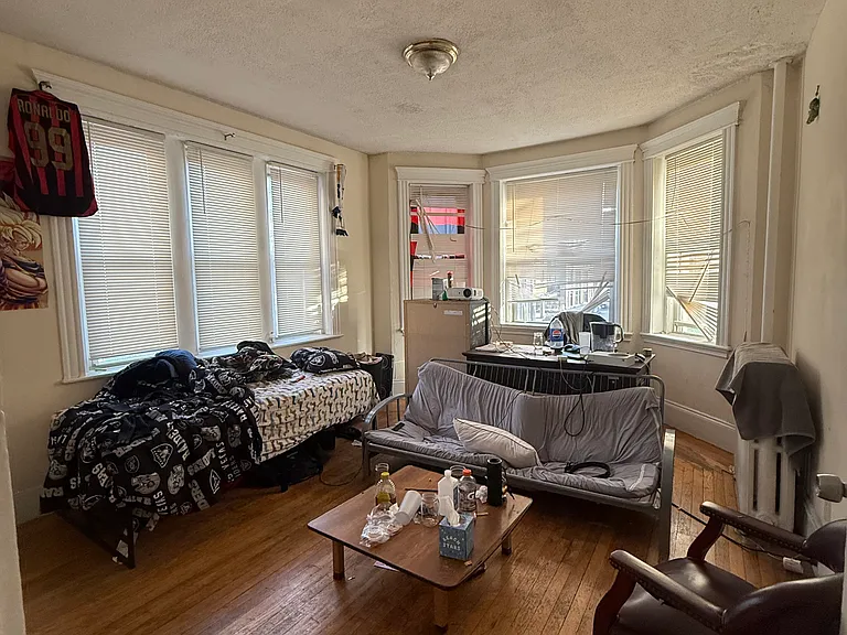 108 Peterborough St #6 — Photo 2