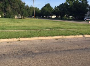 800 S 1st St, Blackwell, OK 74631