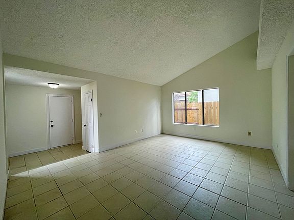 4th image of 8522 Snow White Dr