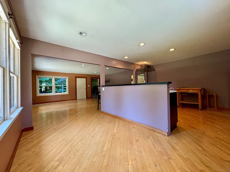 654 Grotzman Rd — Photo 4