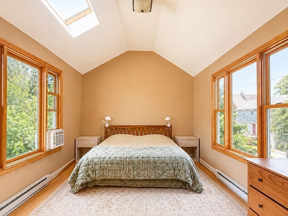 2nd image of 79 Hammond Ct #2