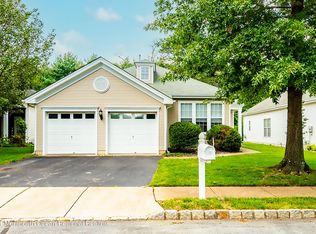 19 Bellflower Dr, Lakewood, NJ