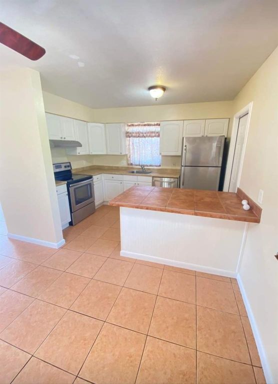 224 NE 19th Ave #1, photo 6
