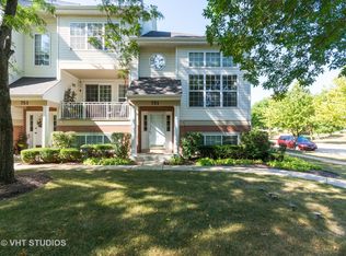 751 Pheasant Trl #751, Saint Charles, IL 60174