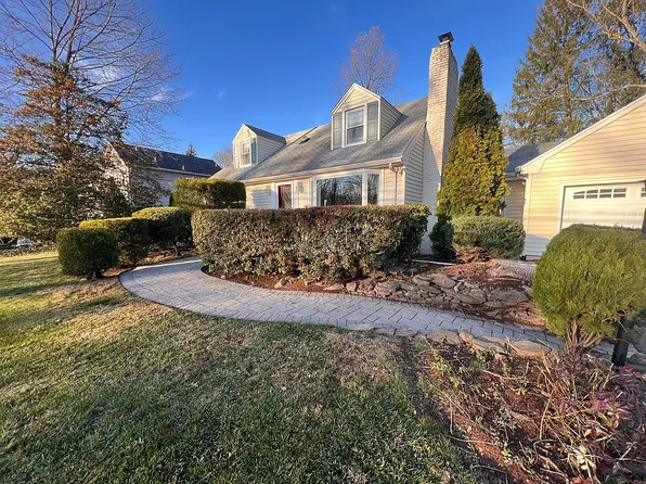 256 Stirling Rd, Watchung, NJ 07069