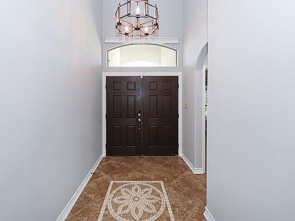 4th image of 205 Majestic Palm Dr
