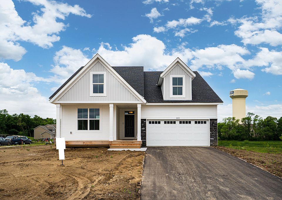 Photos of a similar Hemlock III home