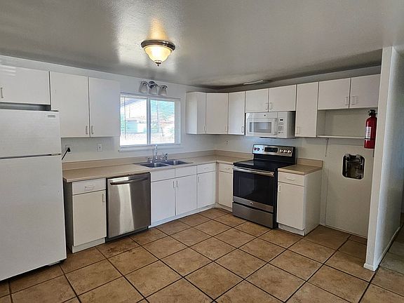 5th image of 1509 June St NE