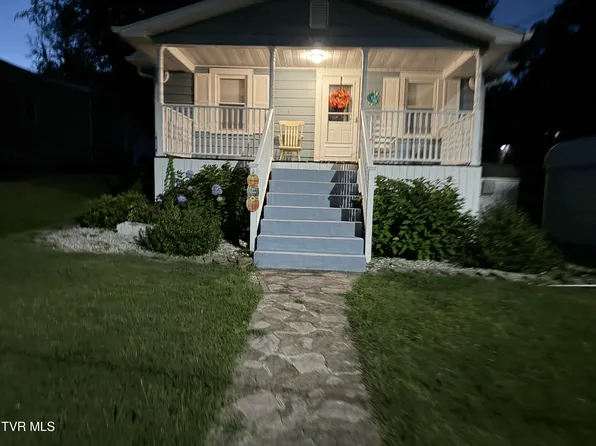 241 Magnolia Dr, Bristol, VA 24201