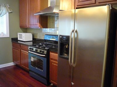 2nd image of 4879 N Winthrop Ave APT B