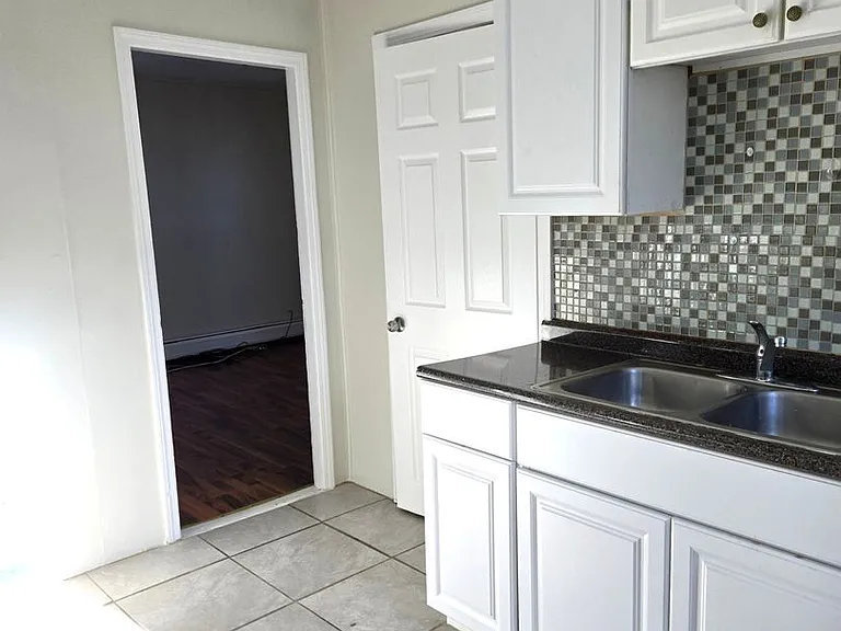 184-186 Allston Street — Photo 32
