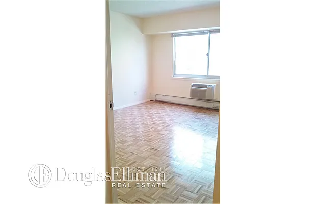 Rented by Douglas Elliman | media 31