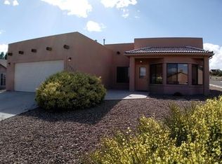 3999 Birmingham St, Farmington, NM 87402