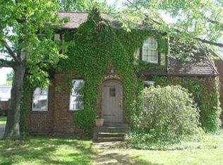 4611 Yorkshire Rd, Parma, OH 44134