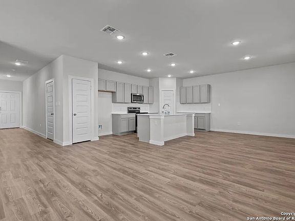 7th image of this home