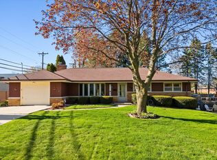 120 E Whitefish Rd, Port Washington, WI 53074